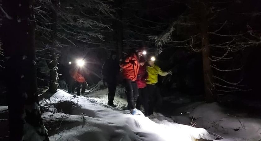 Wieczorne działania ratowników GOPR. Udało się pomóc trzem osobom.