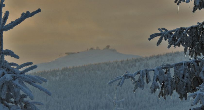 Zakaz uprawiania turystyki nocnej!