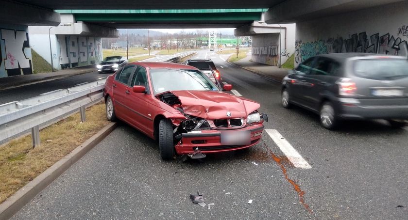 Rozbite BMW na ul. Legnickiej w Jeleniej Górze