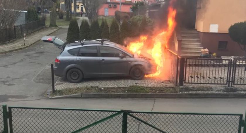 Piechowice : Spłonął samochód osobowy