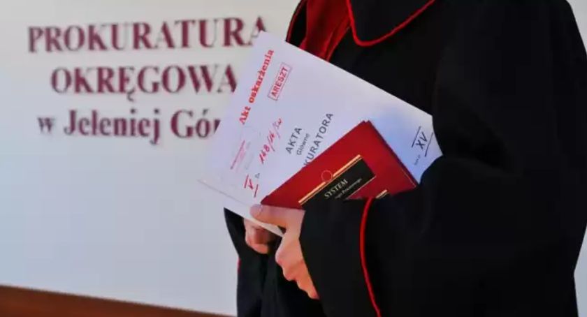 Oferował wynajem apartamentów, których nie miał. Oszukał 321 osób.