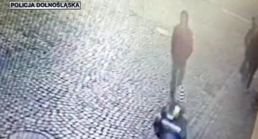 Policja szuka sprawcy włamania do sklepu jubilerskiego