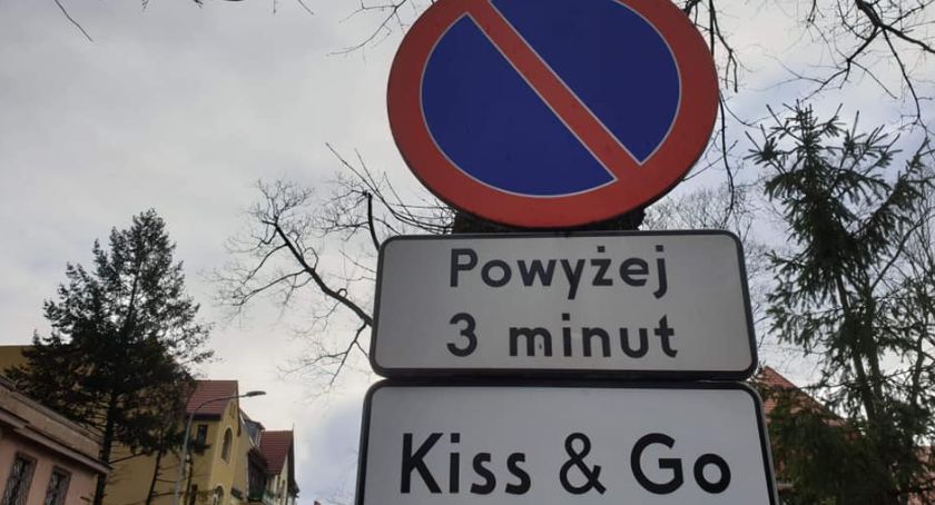 Strefa Kiss & Go na ulicy Armii Krajowej