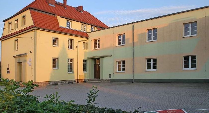 Wójt Gminy Podgórzyn nie weźmie udziału w spotkaniu w sprawie Szkoły w Sosnówce
