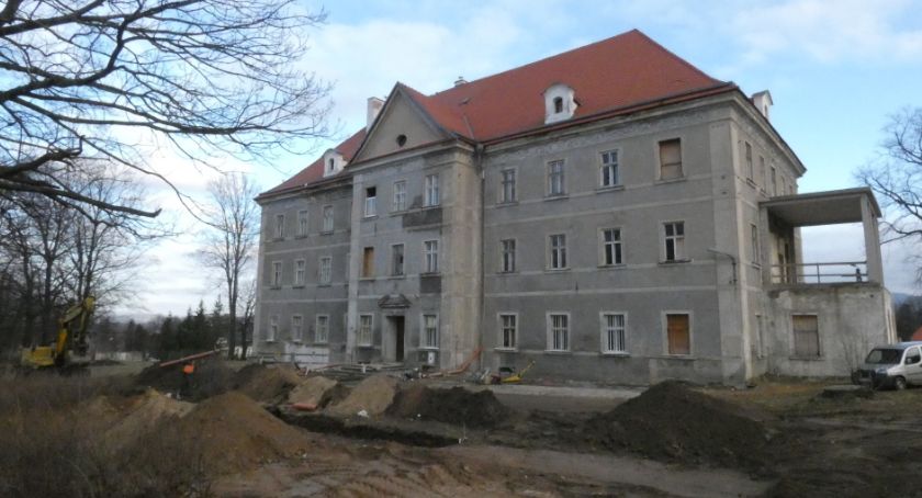 Co dalej z pałacem w Sobieszowie