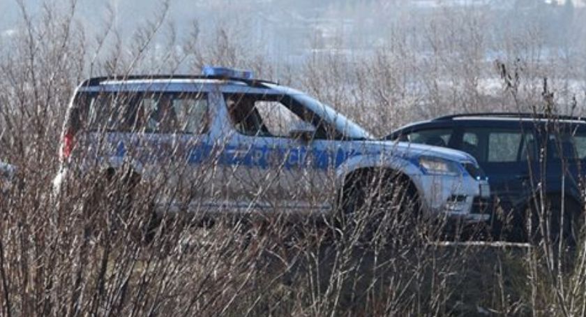 Pościg ulicami Karpacza. Groźny przestępca uciekł policjantom