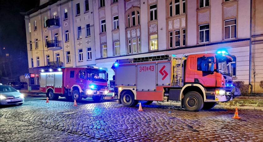 Ewakuacja mieszkańców na Drzymały. W budynku ulatniał się gaz.