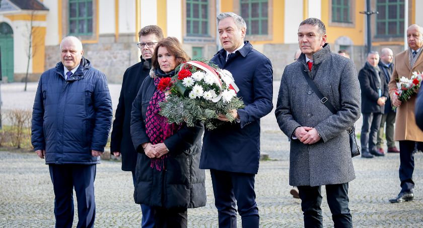 Robert Biedroń w Jeleniej Górze. Chcę kontynuować dzieło Jerzego Szmajdzińskiego.