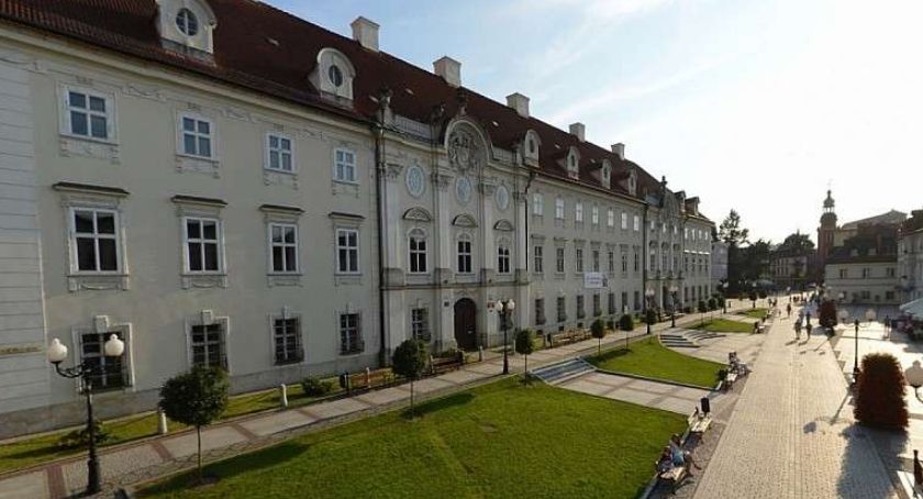 Politechnika Wrocławska i Uniwersytet Ekonomiczny zawiesiły zajęcia.