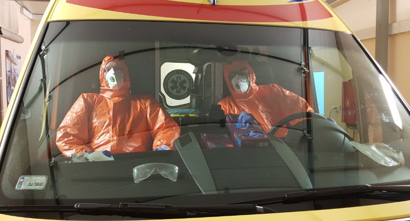 Zrzutka na zakup środków ochrony osobistej dla Pogotowia Ratunkowego w Jeleniej Górze.