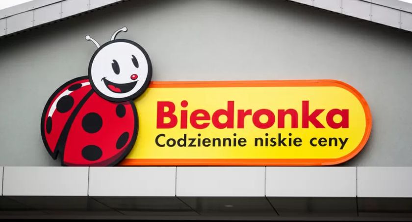 Biedronka zmienia godziny otwarcia i wprowadza grafik rotacyjny.