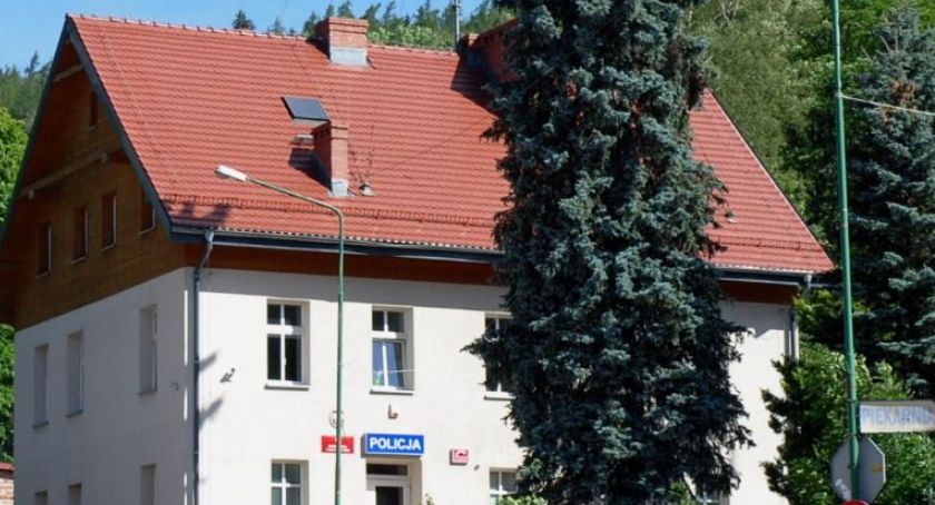 Test dał wynik negatywny. Policjanci wracają do służby