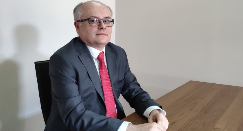 K.Mróz : Apeluje do Jerzego Łużniaka o przekazanie większych środków szpitalowi i pogotowiu