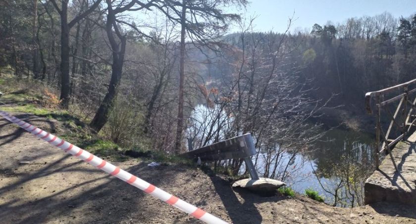 Samochód wpadł do jeziora pilchowickiego