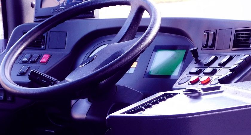 500 zł mandatu dla kierowcy autobusu za.... zbyt wielu pasażerów
