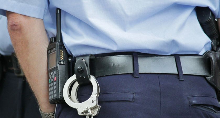Aresztowany na 3 miesiące za rozbój i próbę wymuszenia rozbójniczego.