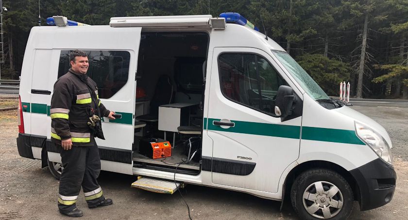 Wsparcie od strażaków ze Szklarskiej Poręby