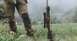 70-letni myśliwy zastrzelił psa, po czym wyrzucił jego ciało przy rzece