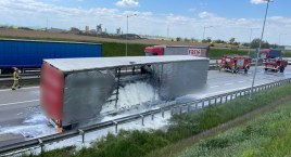 Pożar naczepy na autostradzie A4. Droga na wysokości&hellip;