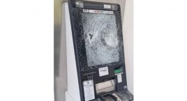 Nie udało mu się wypłacić pieniędzy, więc zniszczył bankomat