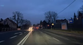 Poranne ciemności na ulicy Wolności. Niebezpiecznie na przejściach