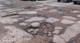 Jelenia <a href='https://24jgora.pl/tag/JeleniaDziura/' title='Jelenia Dziura 24jgora, absurd drogowy, stan drogi'>Dziura</a> - MZDiM przeprasza kierowców