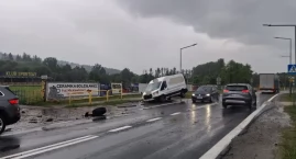 Bus z urwanym kołem. Groźne zdarzenie na drodze kraj&hellip;