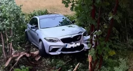 19-latek nie opanował BMW i podróż zakończył w rowie
