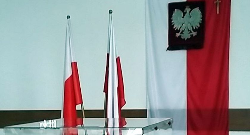 Zmiana wejścia do lokalu wyborczego