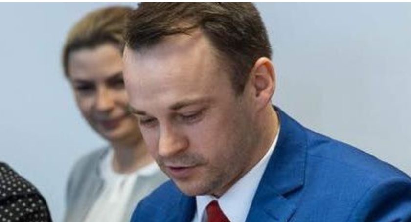 9 zdrowych, wśród nich wójt