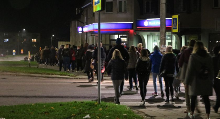 „Piekło kobiet”. W Sejnach rośnie liczba protestujących