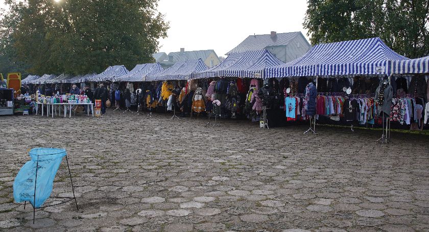 Koronawirus zastopował handel na targowisku miejskim
