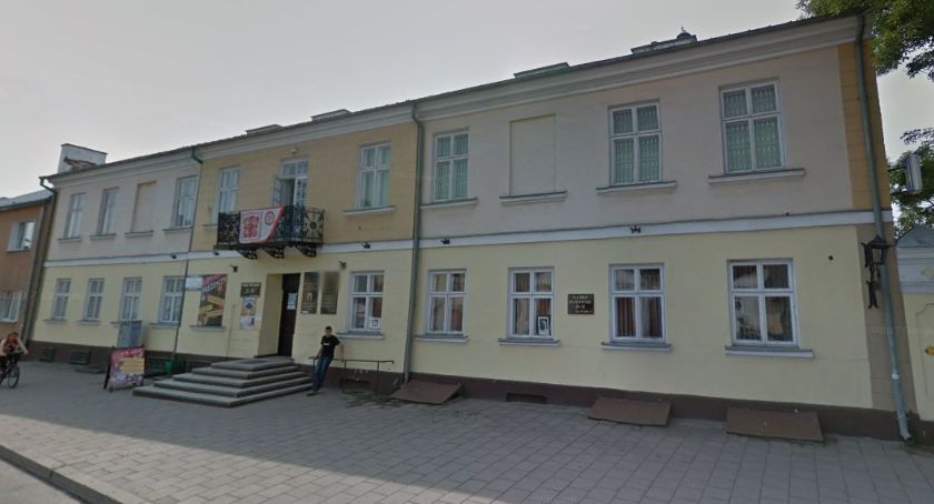 Gdy biskupi wjeżdżali do pałacu powozem