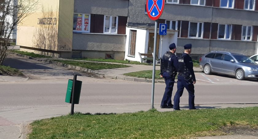 Wandal w bloku