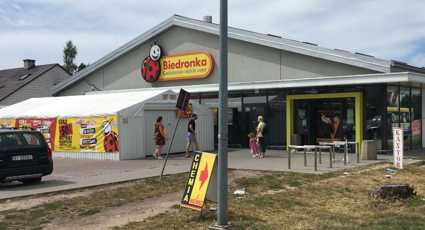 Market sieci Biedronka czynny w niedzielę