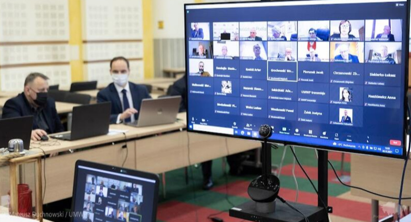 Pomoc finansowa dla powiatu i gminy Giby
