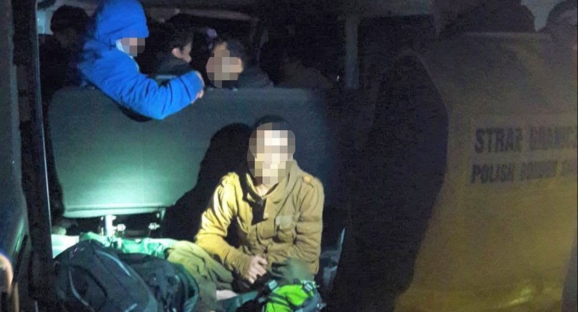 Migranci chcą jechać na Zachód