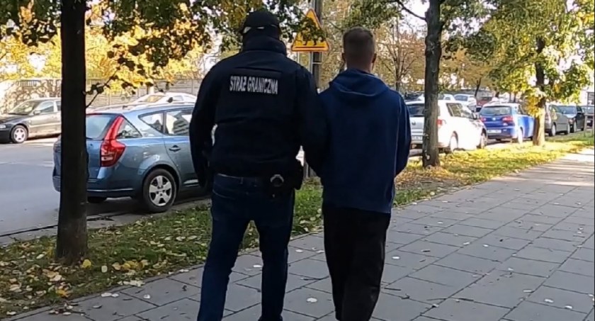 Oni zatrudniali kurierów do przewozu migrantów