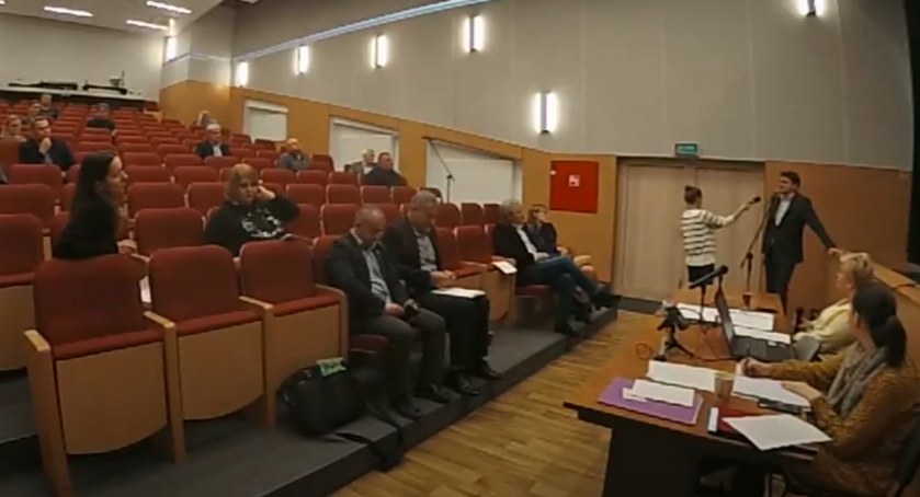 Pieniądze na wypłaty dla nauczycieli