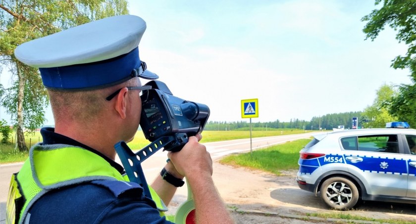 Mieszkańcy wskazują, gdzie kierowcy jadą za szybko