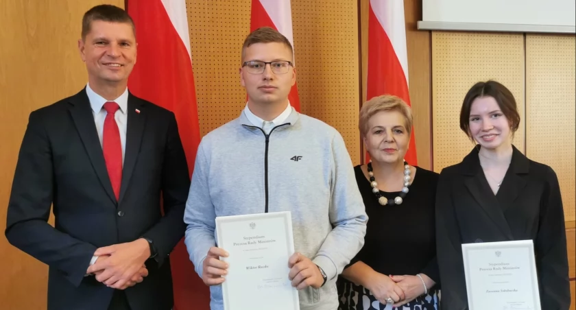 Zuzanna Sokołowska i Wiktor Roszko z ZSO w Sejnach stypendystami PRM
