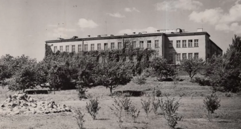 Sejneńskie koszary KOP w prasie z lat 30.