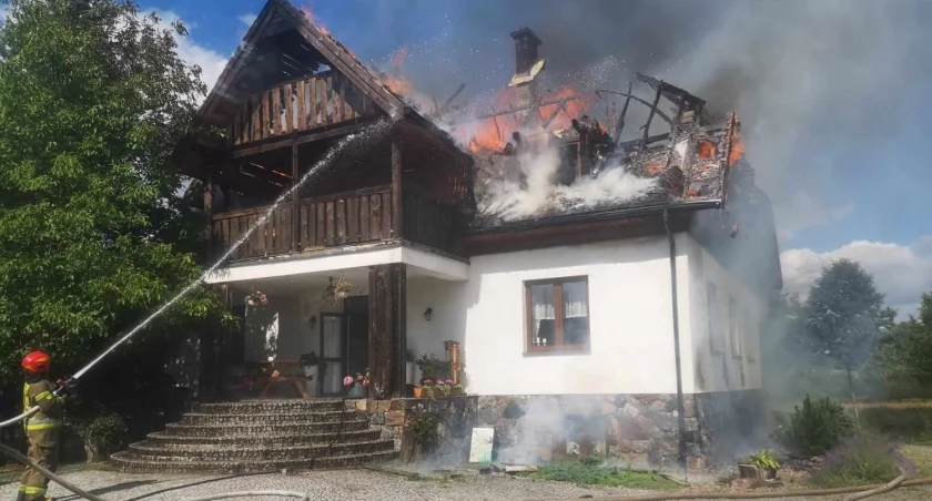 Spłonęły pokoje gościnne w Rosochatym Rogu