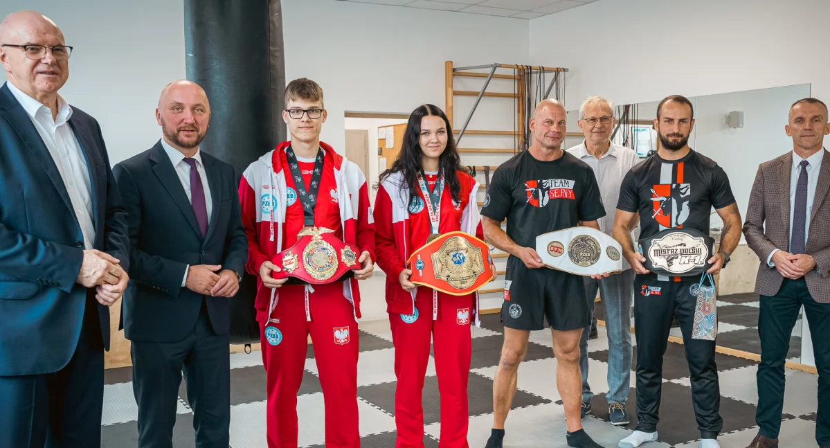 Marszałek Podlaskiego z wizytą w Kickboxing Team Sejny