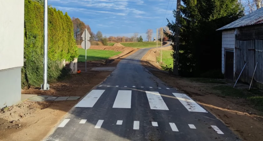 Droga, plac przykościelny i przepompownia wody
