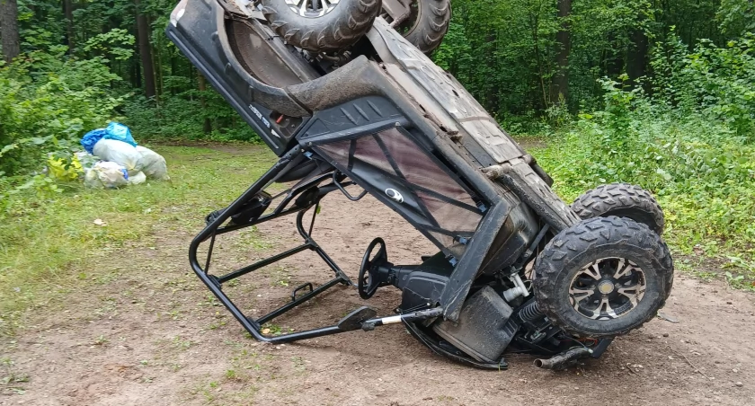 Wypadek nastolatków na quadzie