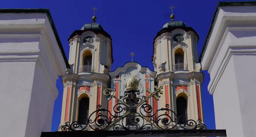 Konserwator zabytków częściowo zrefunduje remont muru wokół Bazyliki
