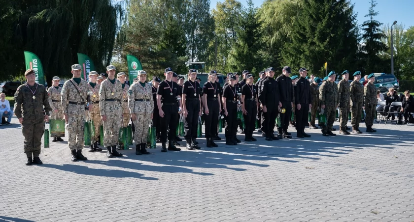 Przegląd musztry klas mundurowych