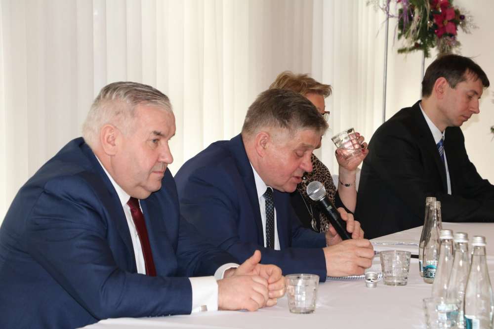 Minister Krzysztof Jurgiel odpowiadał na pytania mieszkańców