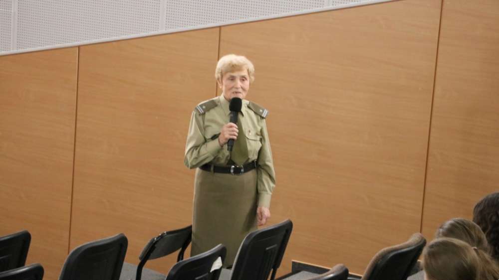 Symboliczne przekazanie prezentów